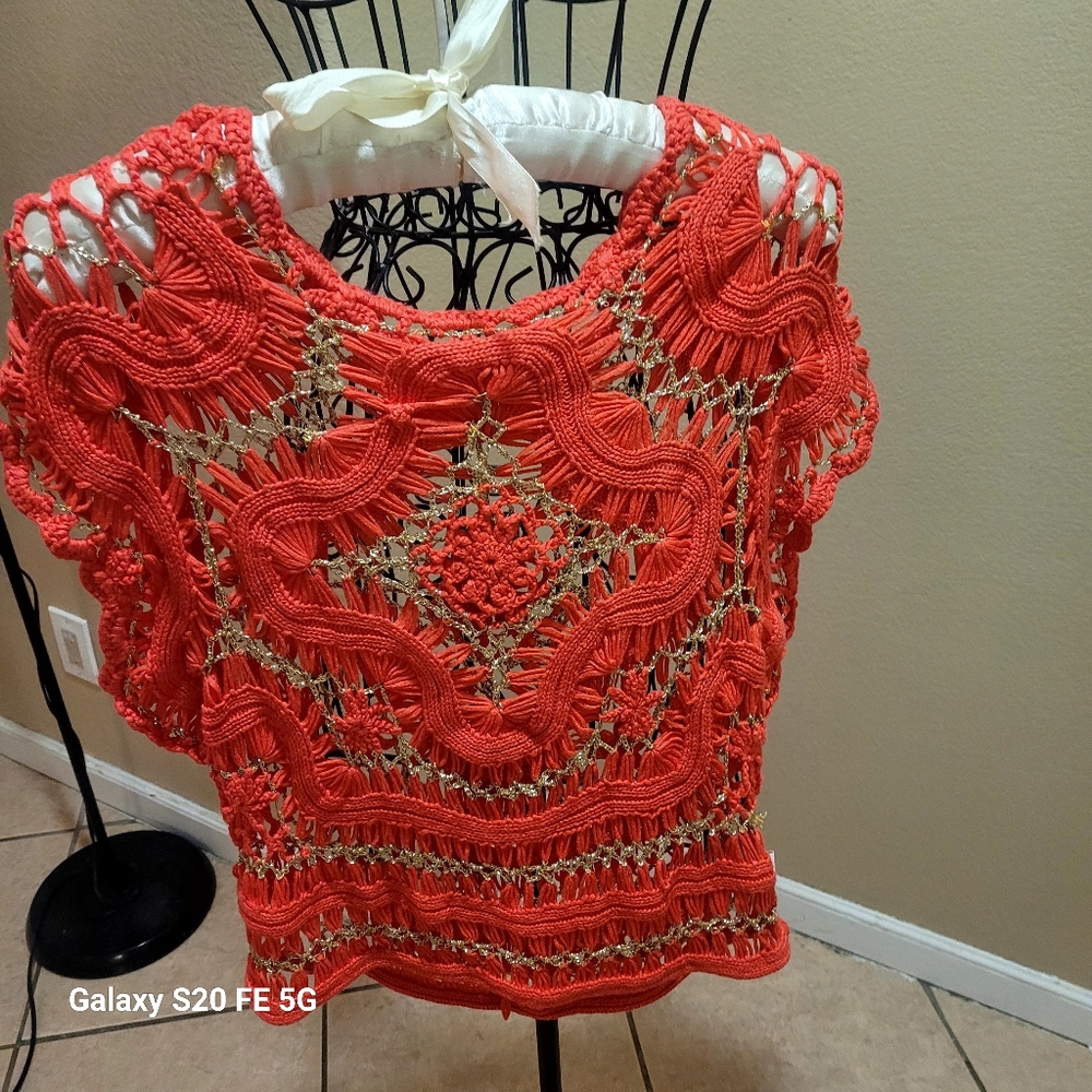 Divine Crochet Festival Top missing size and tag looks size XSmall for women